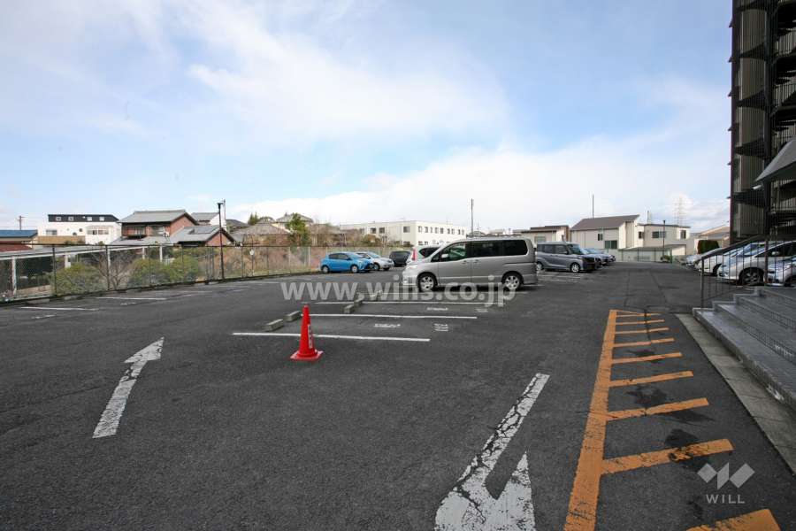 敷地内駐車場（屋外平面式）