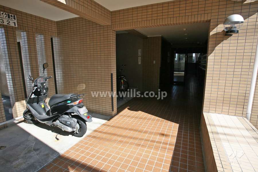 バイク置き場