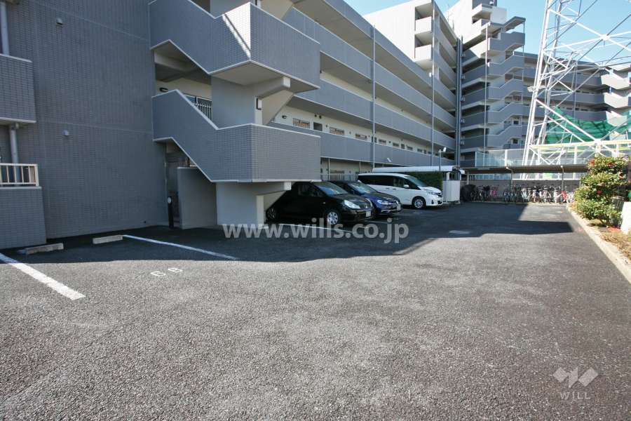 敷地内駐車場(屋外平面式)