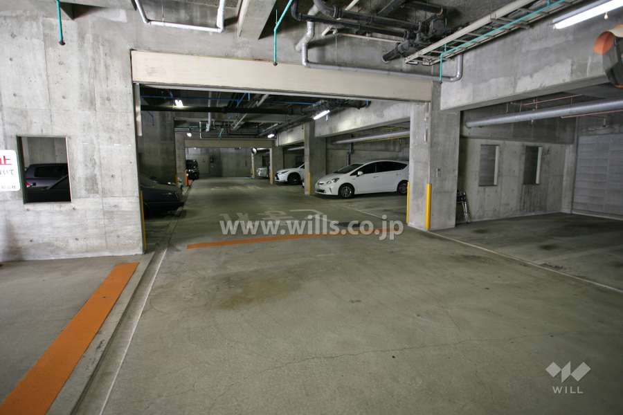 敷地内駐車場(屋内平面式)2