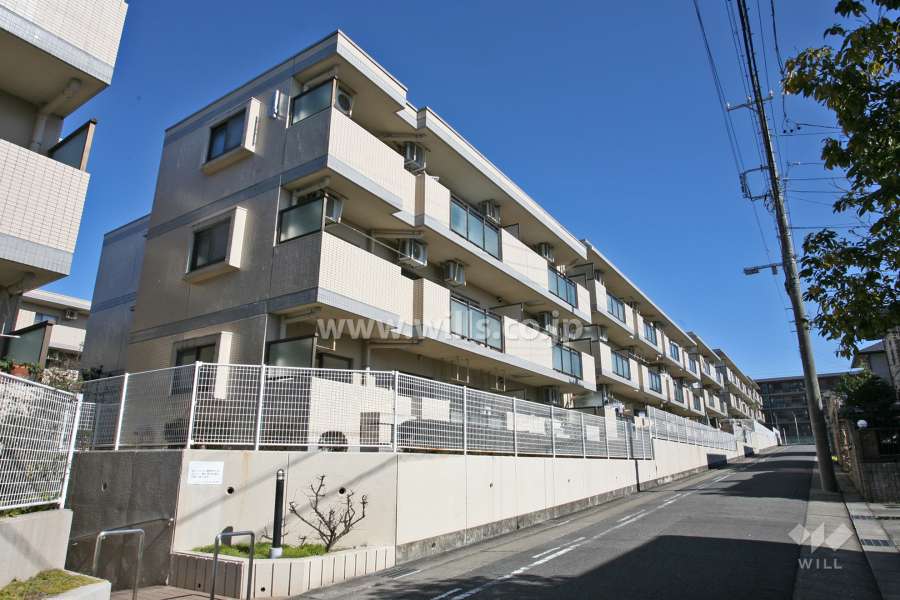 シティコーポ第二滝の水4号館の外観(西側から)