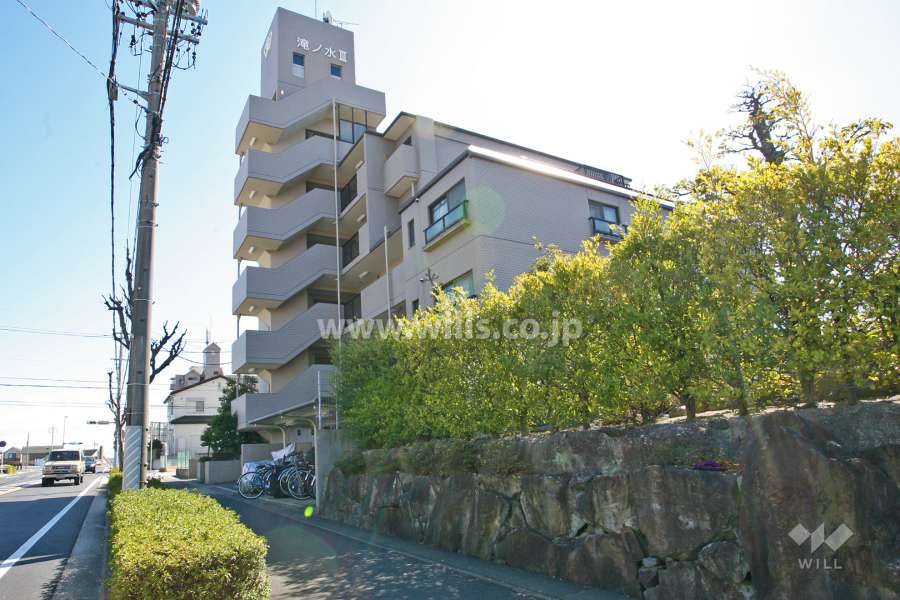 宝マンション滝ノ水第3の外観(北側から)