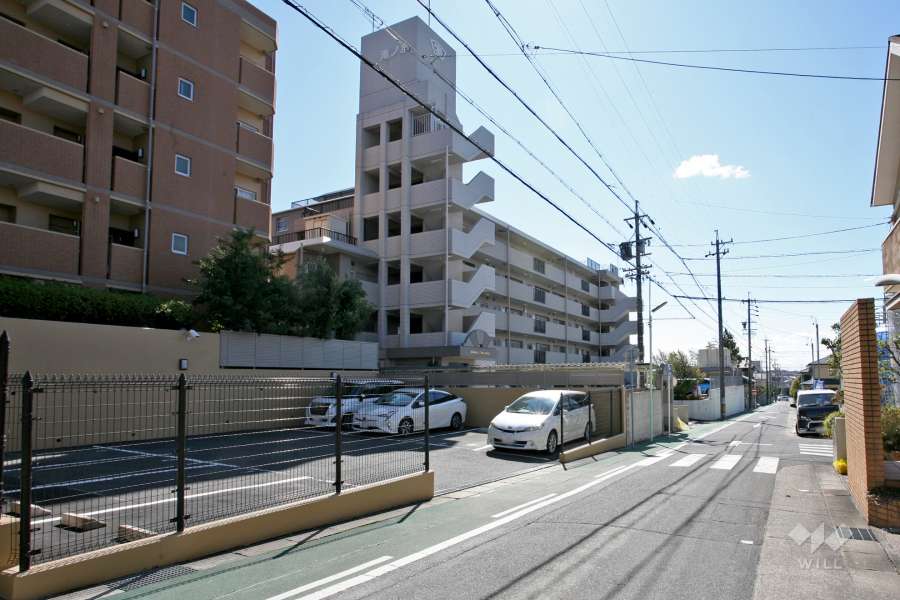 宝マンション滝の水の外観（北側から）