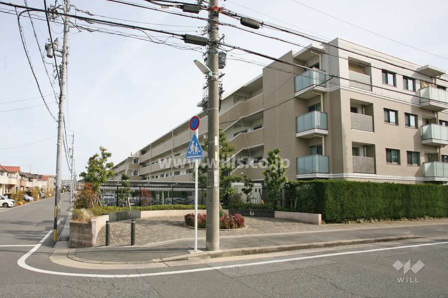 ローレルコート池上台の外観(北西側から)