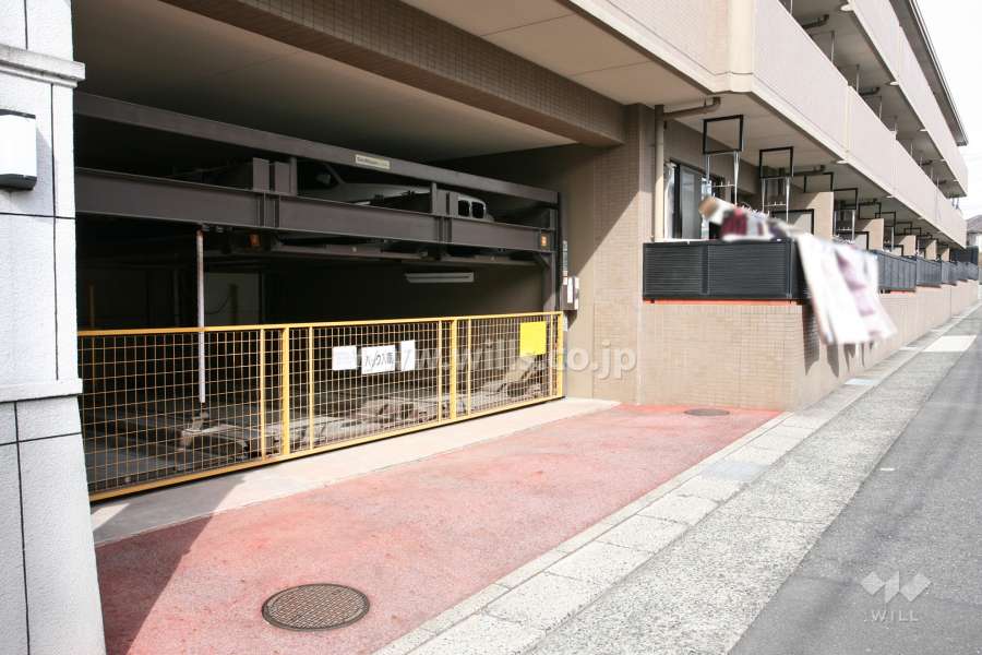 敷地内駐車場（屋内機械式）