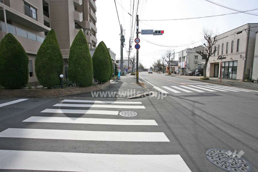 敷地北西側の前面道路