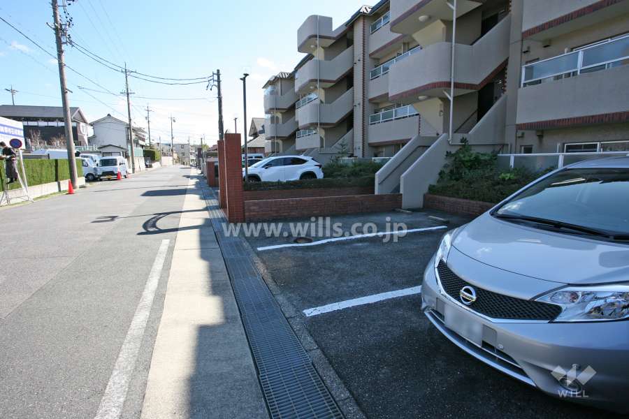 敷地内駐車場（屋外平面式）