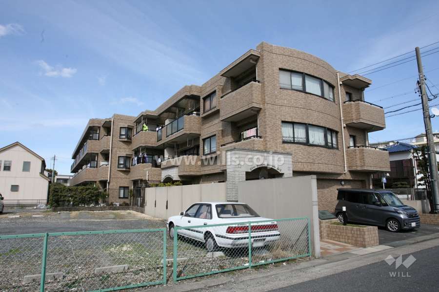 ライオンズマンション長根町第2の外観（南側から）
