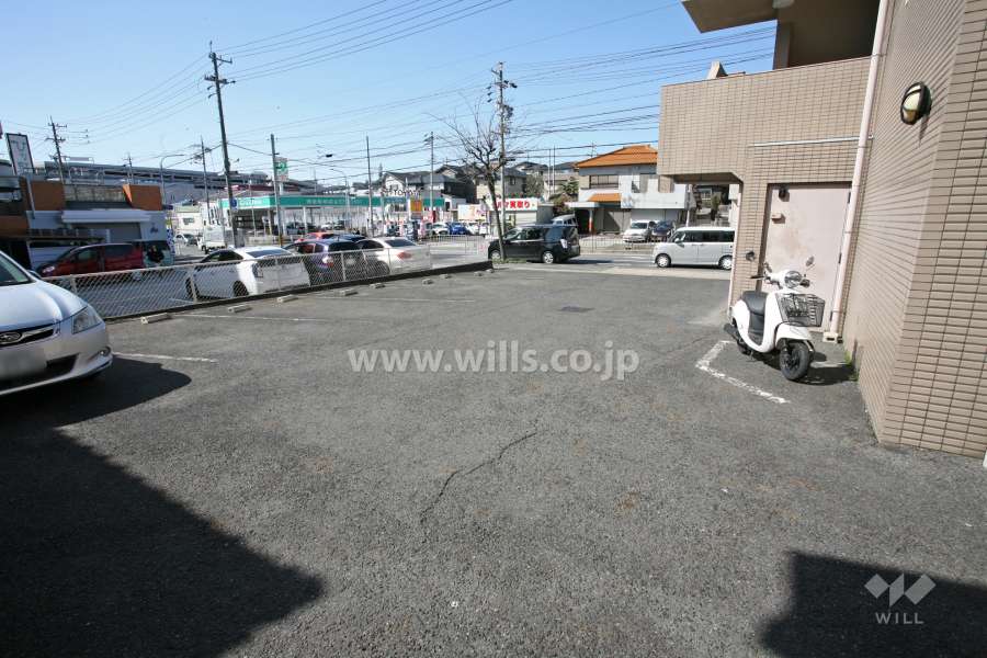 敷地内駐車場（屋外平面式）