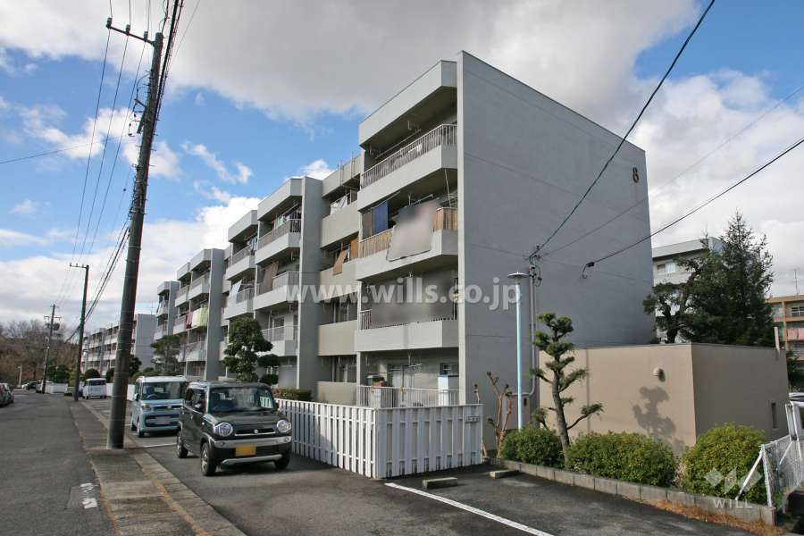 桃山住宅8号棟の外観(南東側から)