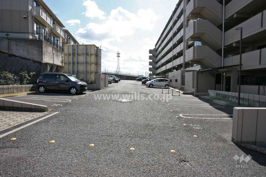 敷地内駐車場(屋外平面式)