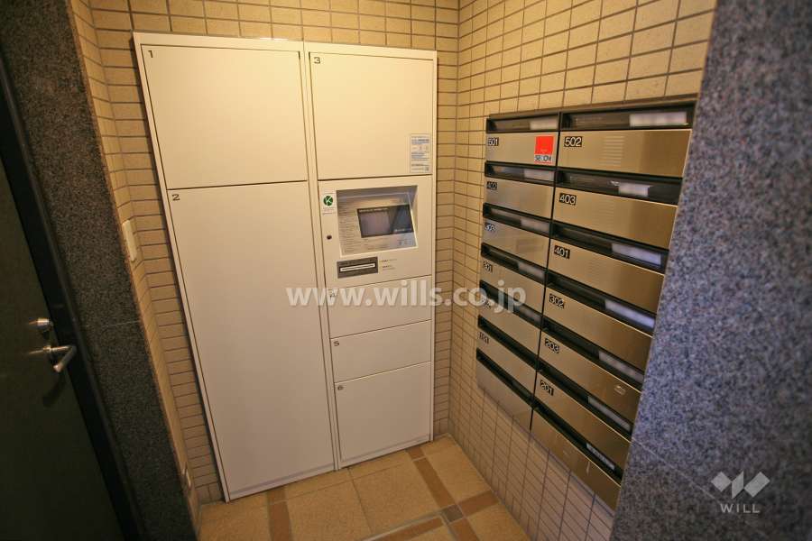 宅配ボックスと共用ポスト