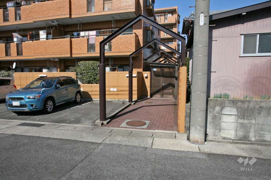 南東側の通路