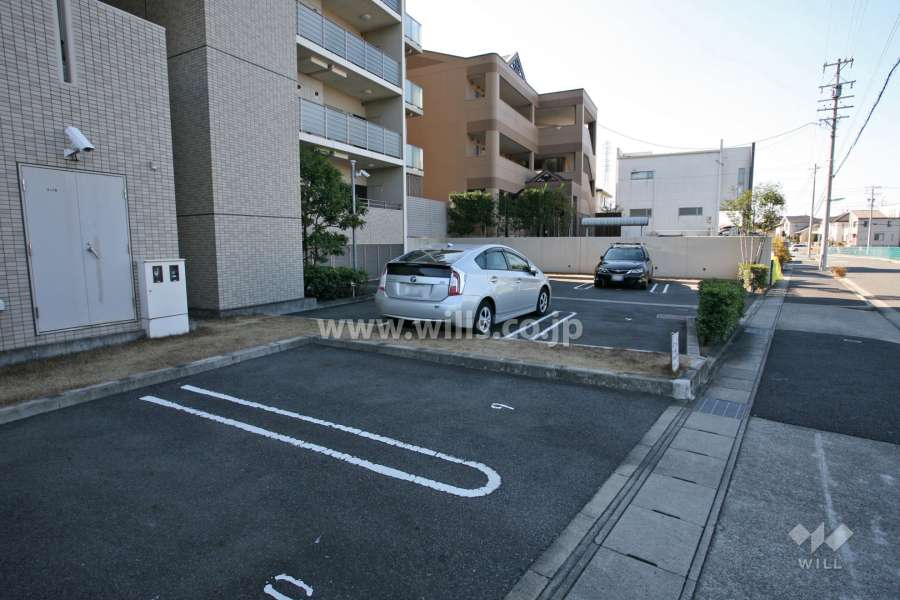 敷地内駐車場（屋外平面式）