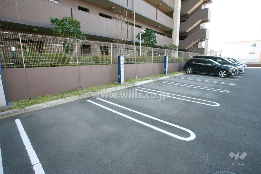 電気自動車駐車場