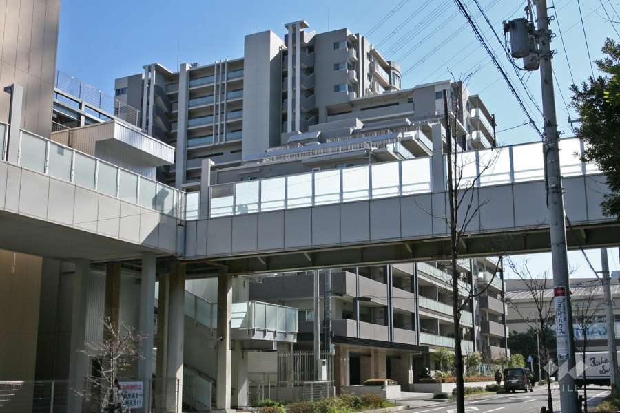 ライオンズプレイズ南大高の外観(北西側から)