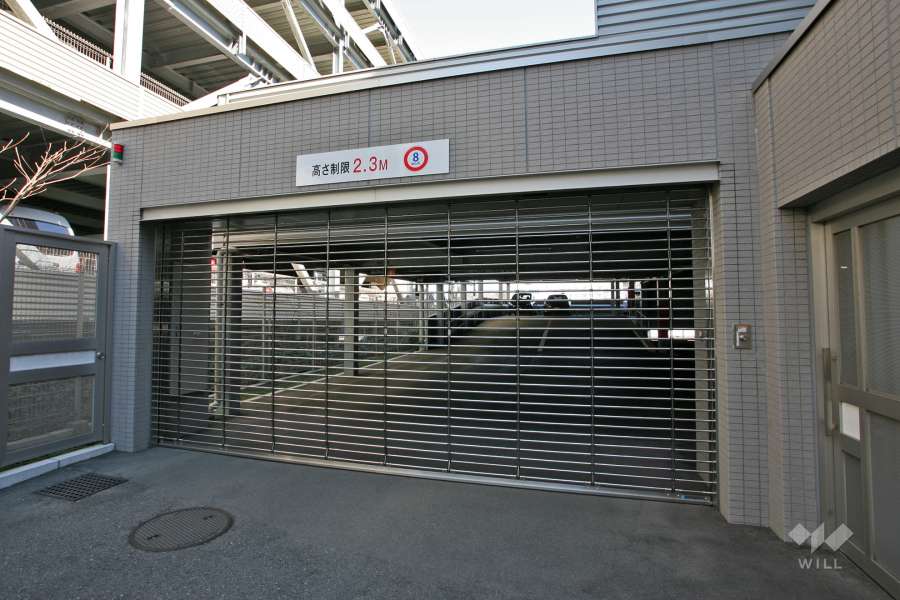 駐車場入口(リングシャッター付き)