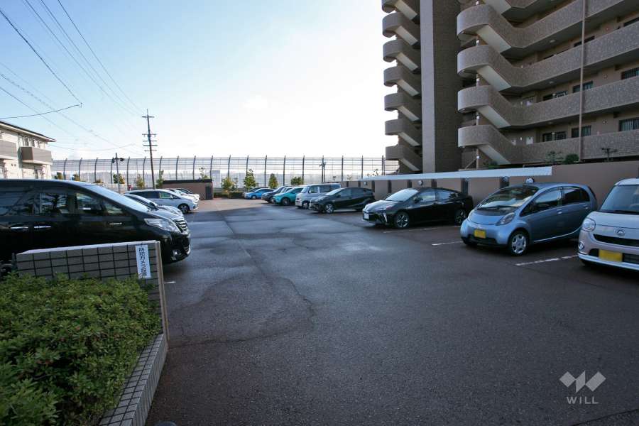 敷地内駐車場(屋外平面式)