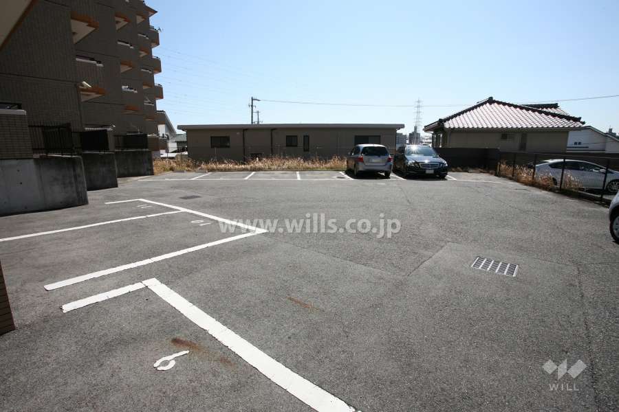 敷地内駐車場（屋外平面式）