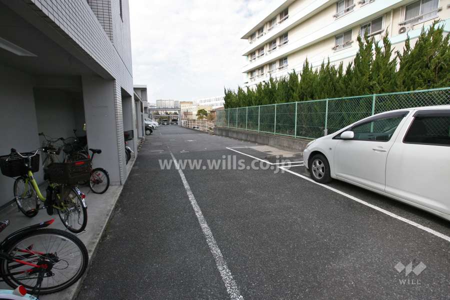 敷地内駐車場(屋外平面式)