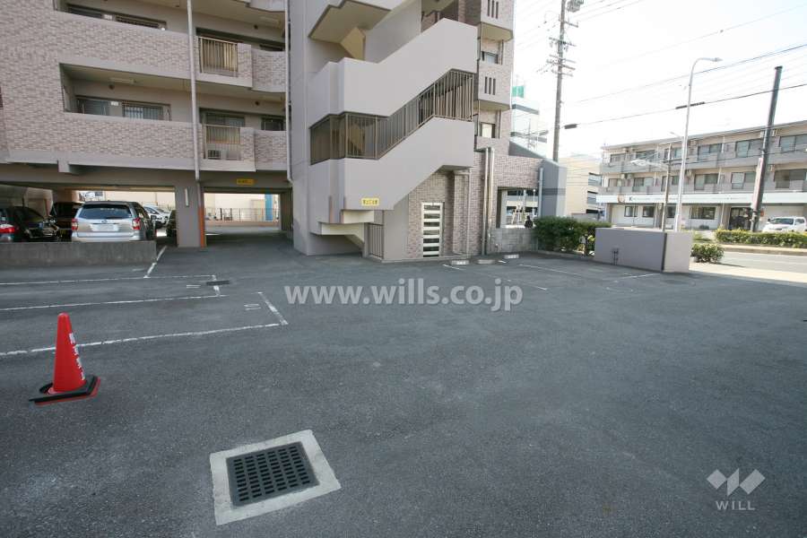 敷地内駐車場（屋外平面式）