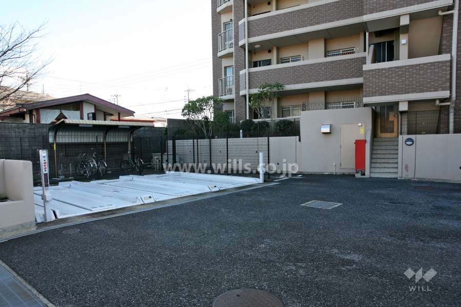 敷地内駐車場（屋外機械式）