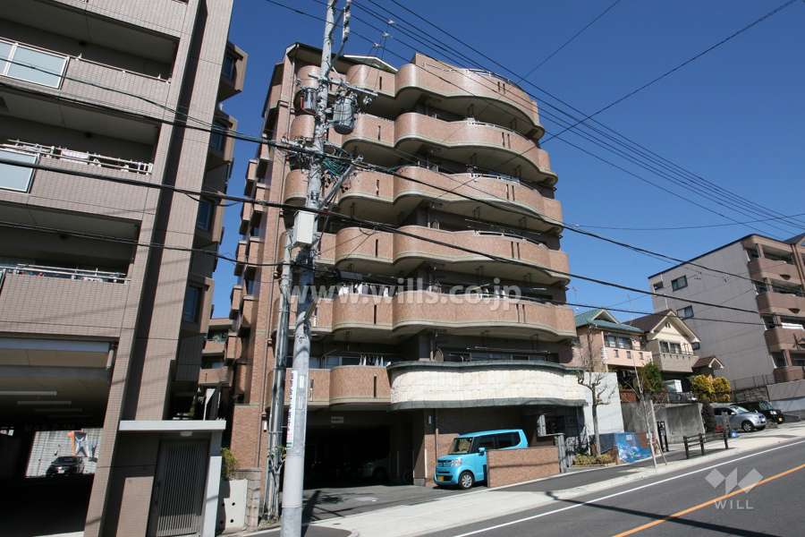 ユニーブル有松ガーデン南棟の外観（南側から）