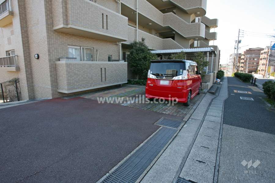 敷地内駐車場（屋外平面式）