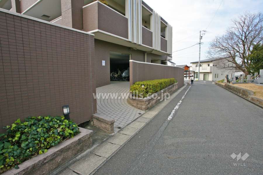 駐輪場出入り口(別館)