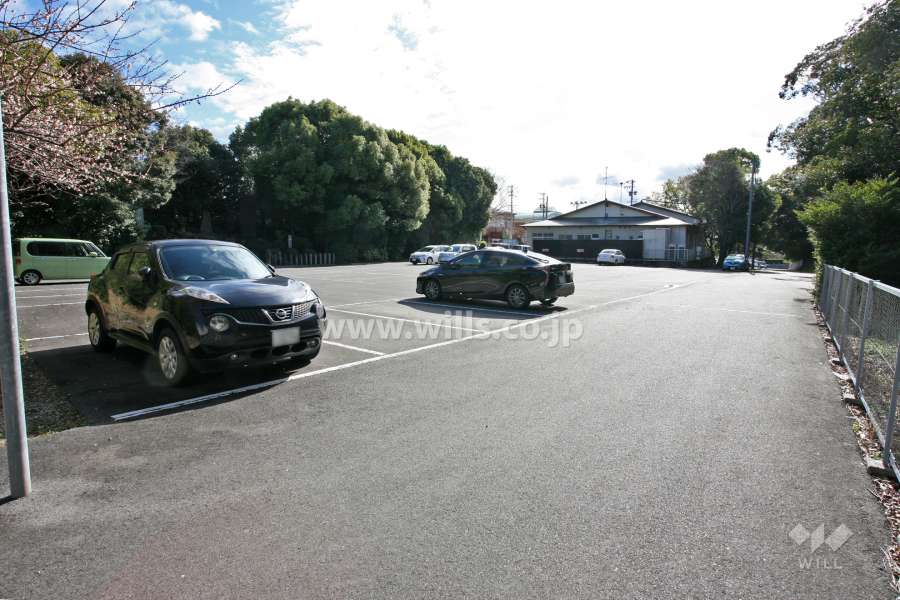 敷地内駐車場(屋外平面式)