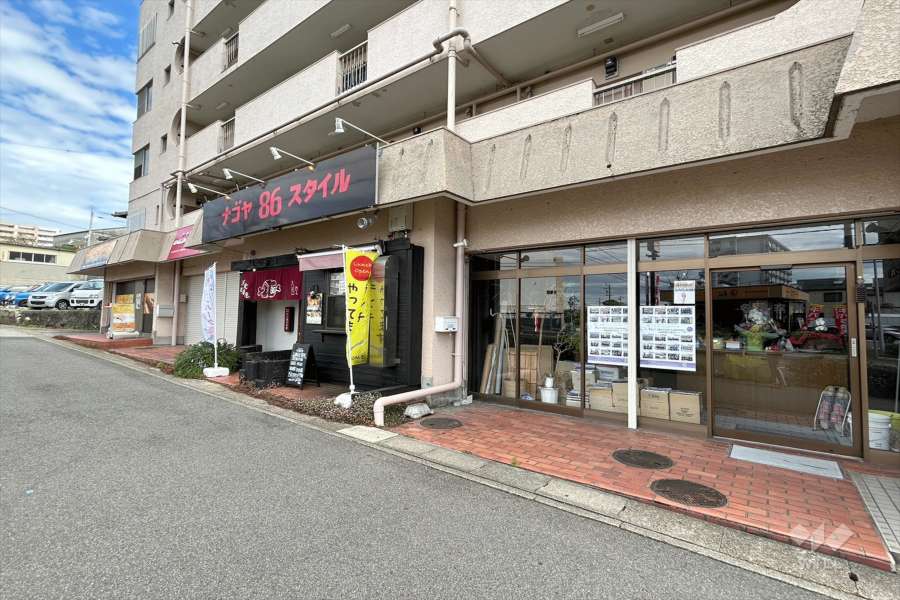 棟内1階の店舗部分