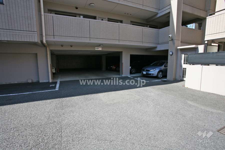 敷地内駐車場(屋外・屋内平面式)