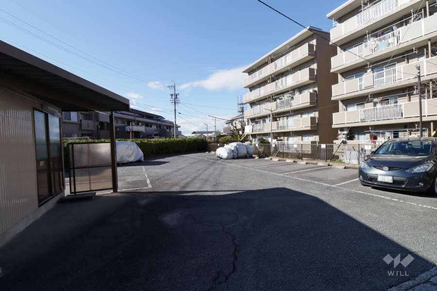 敷地内駐車場（屋外平面式）