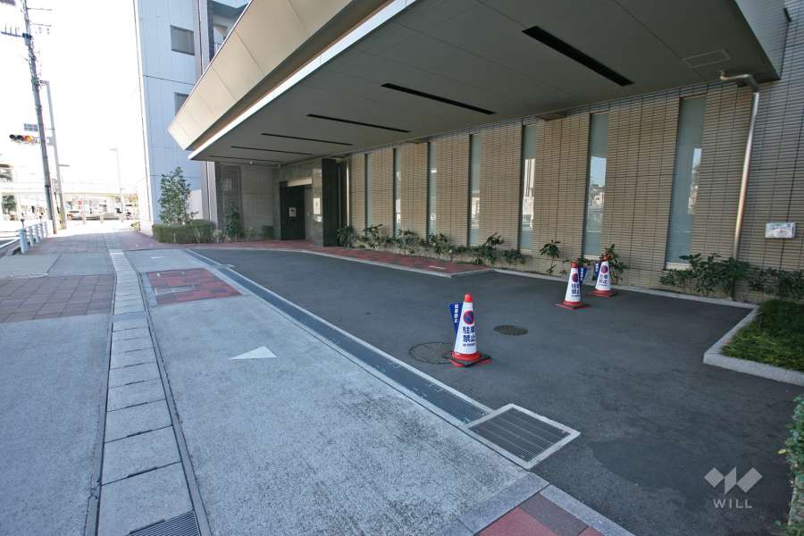 １Fエントランスアプローチ