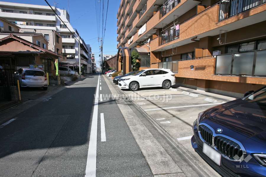 敷地内駐車場（屋外平面式）