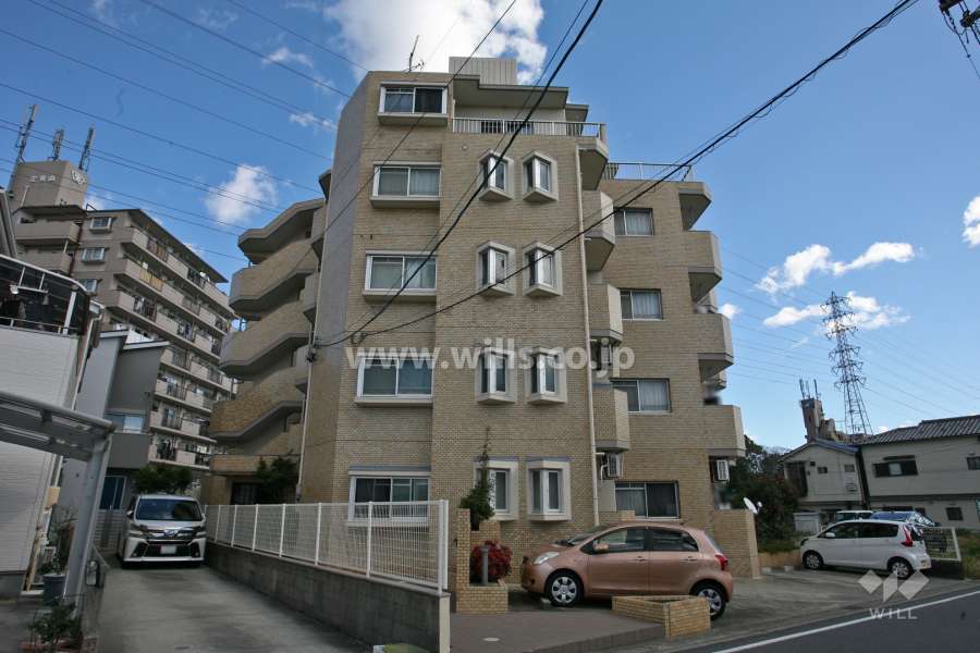 ユニーブル諏訪山の外観(西側から)