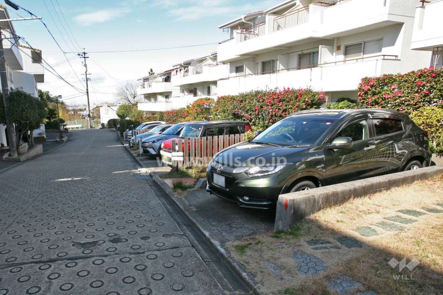 敷地内駐車場(屋外平面式)