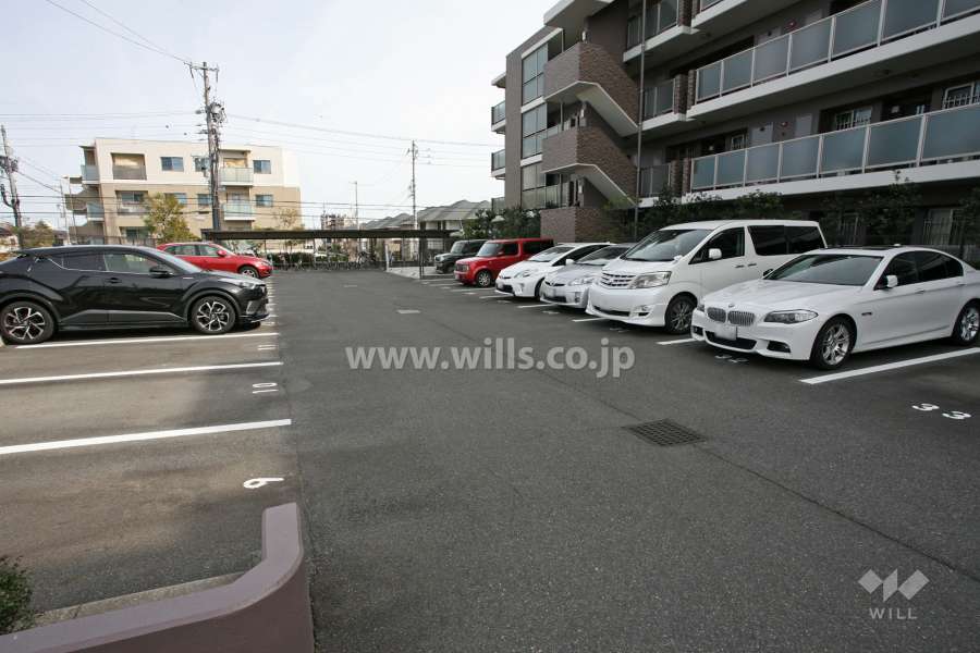 敷地内駐車場（屋外平面式）