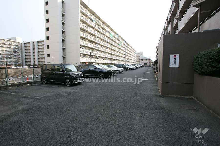 敷地内駐車場（屋外平面式）