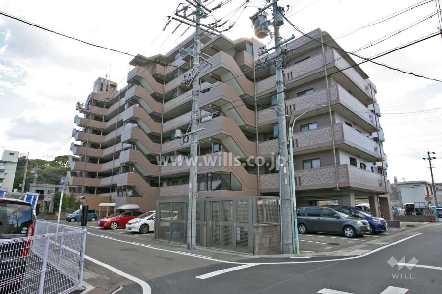 宝マンション左京山第2の外観(北側から)