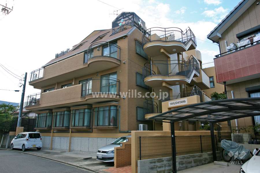 三旺マンション薬師山の外観