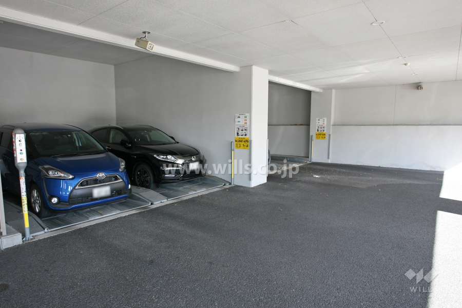 敷地内駐車場（屋内機械式）