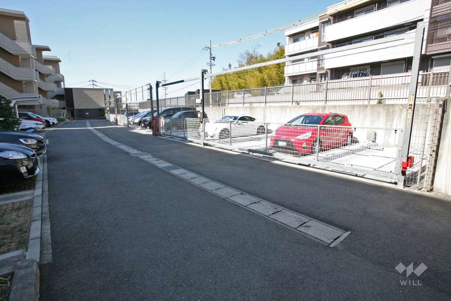 敷地内駐車場（屋外機械式）