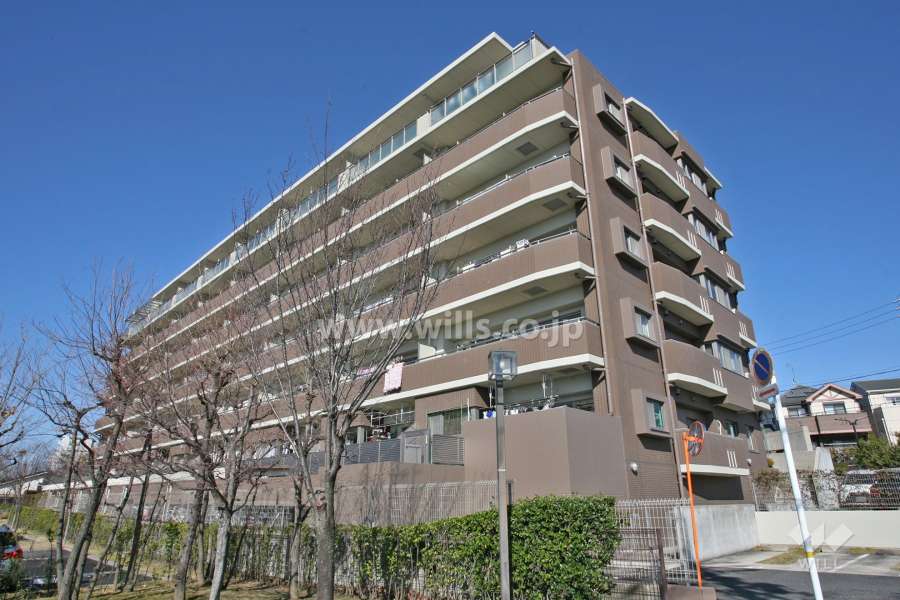 ファミリアーレ鳴海の丘の外観(南東側から)