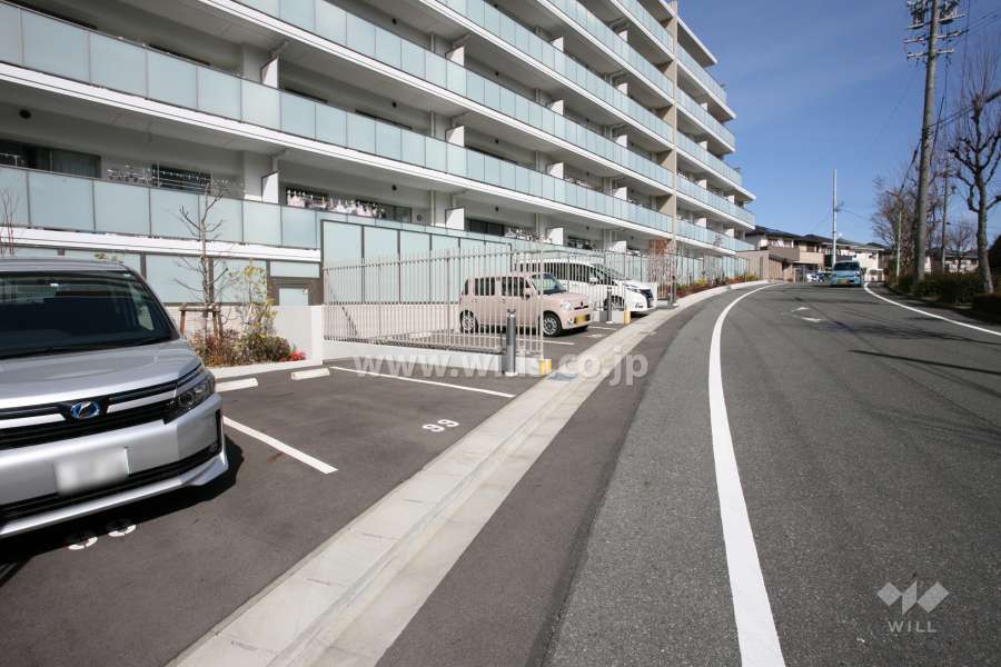 敷地内駐車場（屋外平面式）
