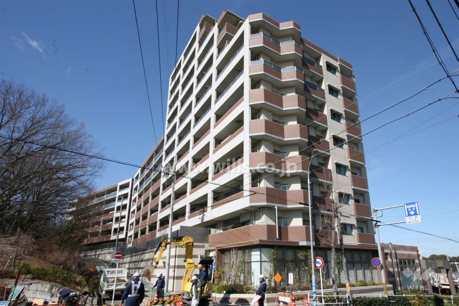ライオンズ鳴子グランヒルフォートの外観(南東側から)