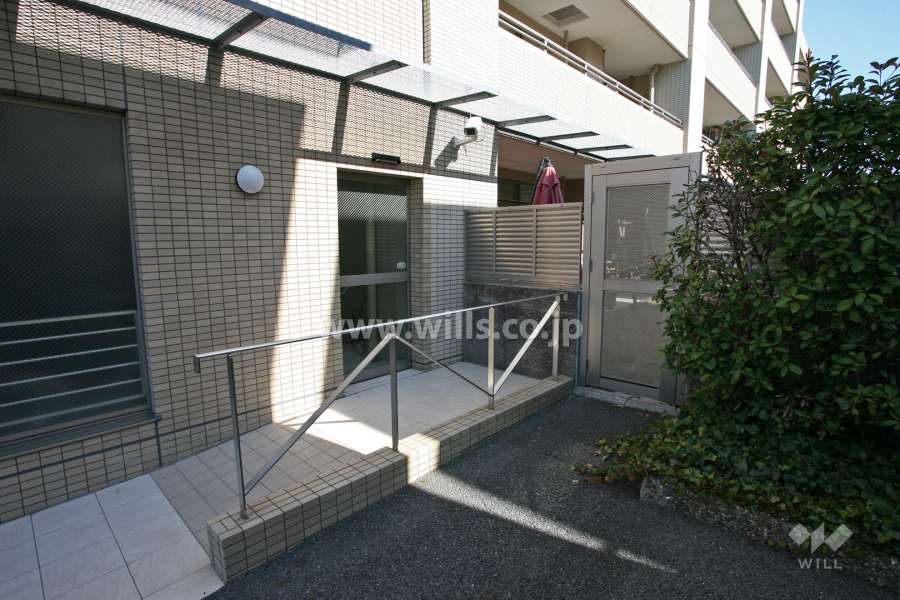 駐輪場出入り口