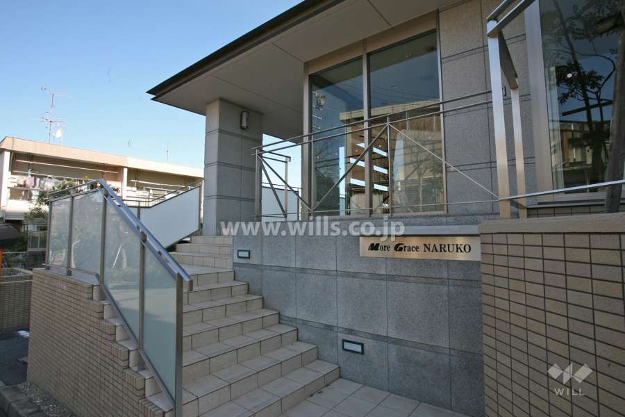 モアグレース鳴子アプローチ