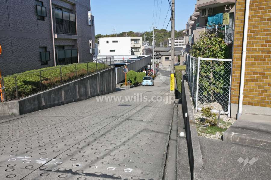 敷地東側の前面」道路