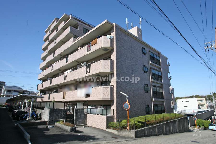 宝マンション鳴子の外観(南東側から)